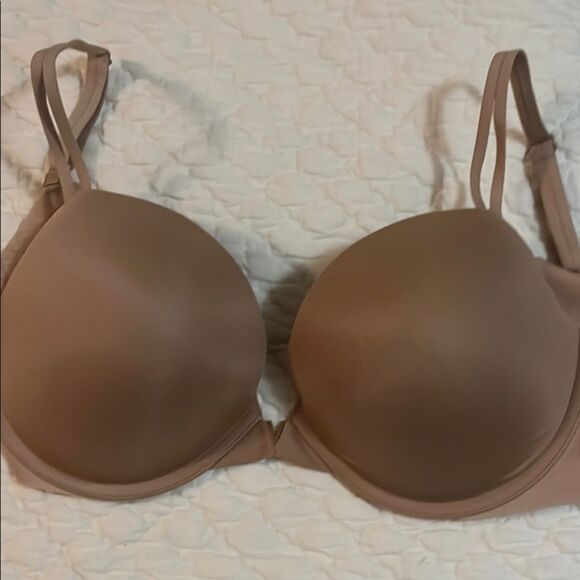 Seamless Tan Bra Victoria’s Secret - Picture 1 of 7